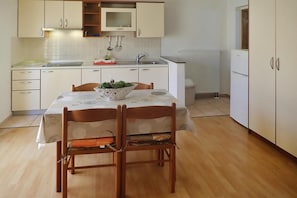 Apartment | Private kitchen - House in Starigrad Near Paklenica Park (Starigrad)
