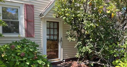 The Corner Cottage @ Chestnut - Orrville + minutes to Amish Country