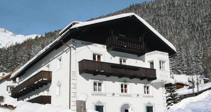 Studio in Ischgl in a Beautiful Setting