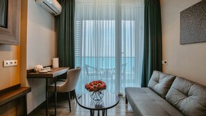 Family Apartment | Living area | TV - Sunrise Apart-Hotel (Batumi)