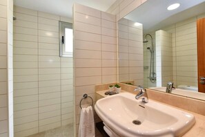 House | Bathroom