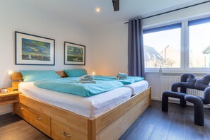 Apartment | 2 bedrooms, individually furnished, bed sheets