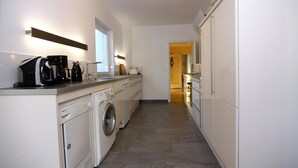 Unclassified image, 3 of 16, button - Ferienhaus fur bis zu 6 Personen, Am Wung in Husum (Husum)