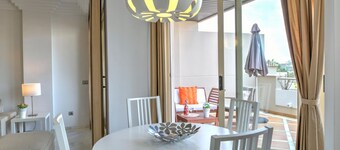 Modern Apartment With Indoor Pool