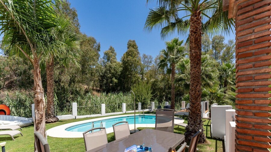 Faro's Villa Horizonte Near Seabeach