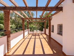 Villa | Balcony