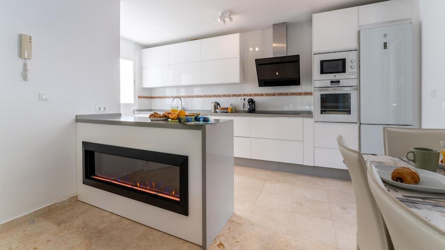 Faro's Villa Horizonte Near Seabeach