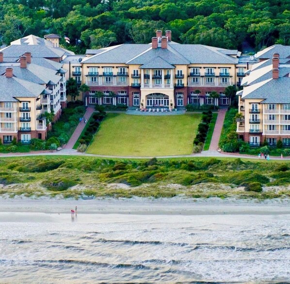 Exterior - Centrally Located 2BR/2Bath Villa in Kiawah Island, SC --

5 min from the Beach! (Kiawah Island)