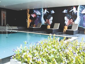 House | Pool