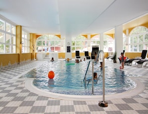 House | Pool | Indoor pool, outdoor pool - Ferienpark Markgrafenheide (Rostock)