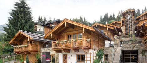 Chalet | Bahagian luar