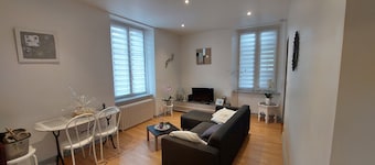 Appartement Entièrement Équipé Avec une Chambre et une Place de Stationnement