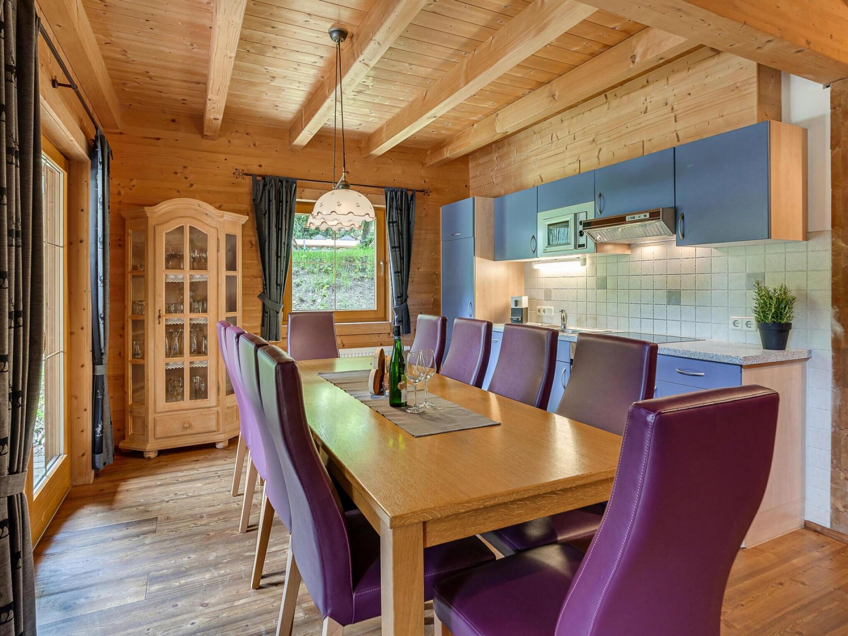 Chalet | Dining