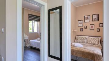 House | 2 bedrooms, individually furnished, iron/ironing board
