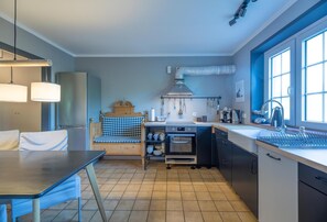 Apartment | Private kitchen | Electric kettle, toaster, highchair - Charmante und Hyggelige Ferienwohnung mit Kamin (Aventoft)