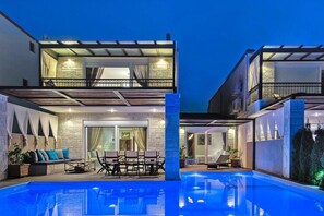 Ferienhaus | Pool | Innenpool, Außenpool
