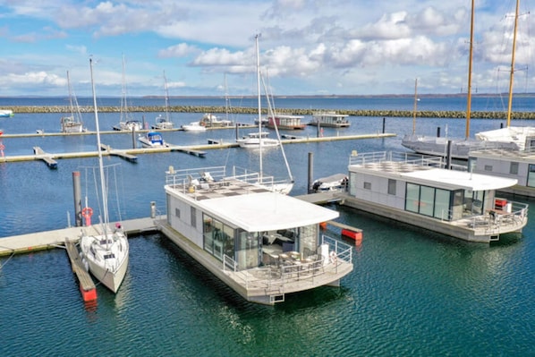 Mobile Home | Marina
