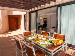 Bungalow | Dining - Bungalow With Communal Pool in Playa del Ingles (San Bartolomé de Tirajana)