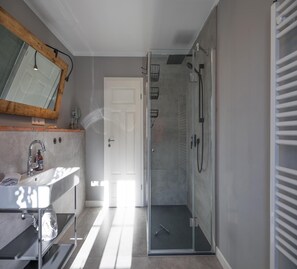Apartment | Bathroom - Charmante und Hyggelige Ferienwohnung mit Kamin (Aventoft)