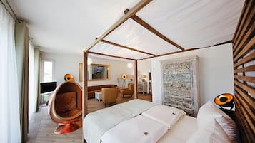 House | 4 bedrooms, individually furnished, bed sheets