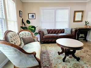 TV - Craftsman by Downtown Uvalde (Uvalde)