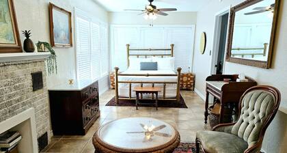 Craftsman by Downtown Uvalde