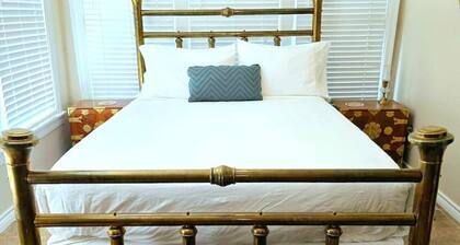Craftsman by Downtown Uvalde