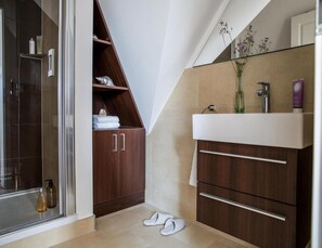 Apartment | Bathroom | Towels - Ferienwohnung, Zingst (Zingst)