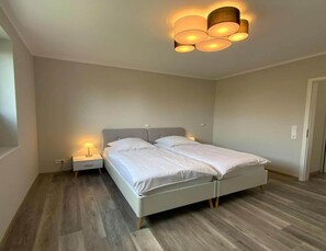 Apartment | 2 bedrooms, individually furnished, iron/ironing board - Ferienwohnung Inselresort James Cook auf Fehmarn (Fehmarn)