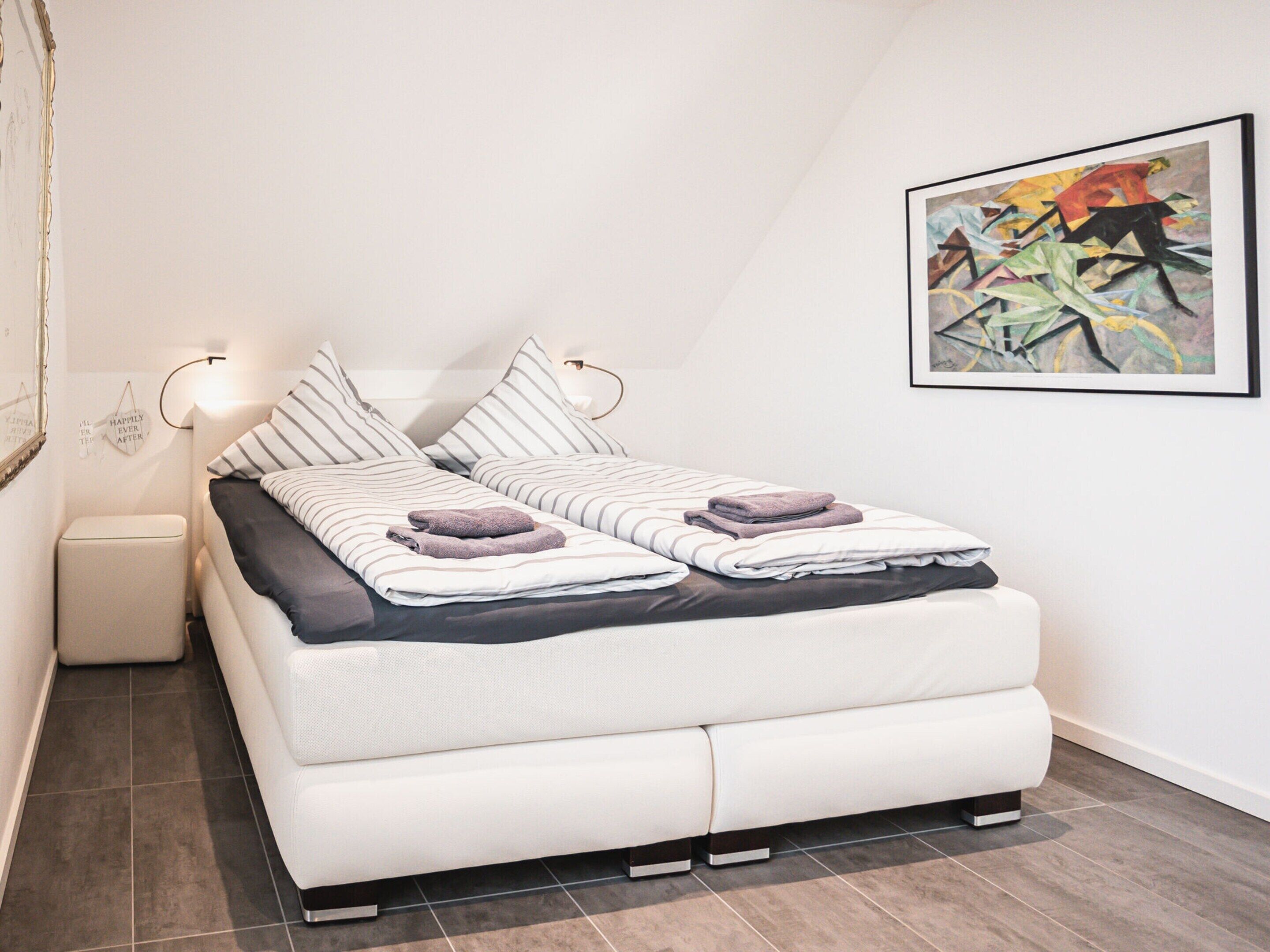 House | 2 bedrooms, individually furnished