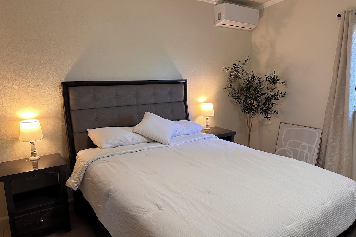 1 bedroom, iron/ironing board, free WiFi