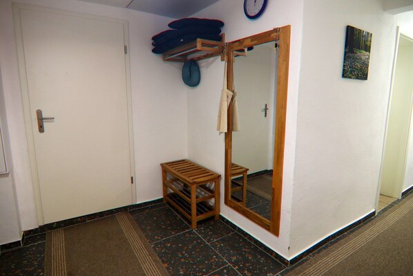 Unclassified image, 1 of 40, button