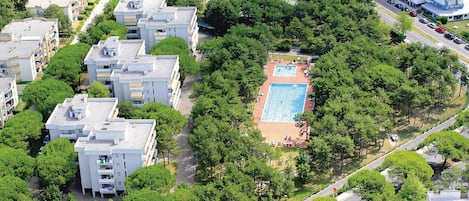 Apartment | Pool | Outdoor pool