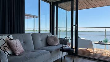 Mobil Karavan | Area keluarga