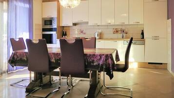 Apartment | Dining