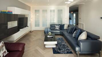 House | Living area | TV