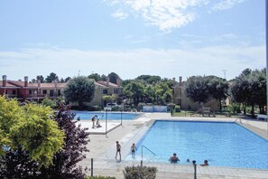 apartman | Medence | Szabadtéri medence