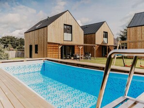 House | Pool - House in Nadole With Private Beach & Jacuzzi (Gniewino)