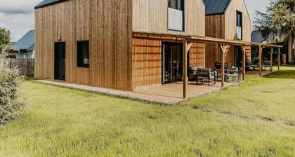 House in Nadole With Private Beach & Jacuzzi