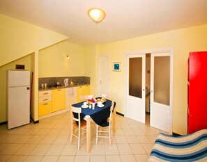 Apartment | Private kitchen - 5-guest Apartment in Imperian Olive Grove (Imperia)