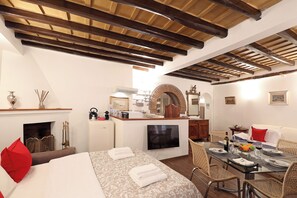 Dining - Loft in Rome Termini-Colosseum (Roma)