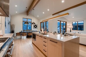 Maison, 5 chambres | Cuisine privée