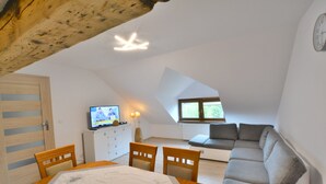 Apartment | Living area - Spacious Holiday Apartment With a Large Terrace (Kołobrzeg)