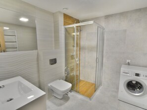 Apartment | Bathroom | Towels