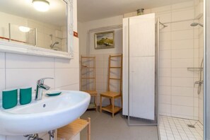House | Bathroom - Ferienhaus in Garding (Garding)