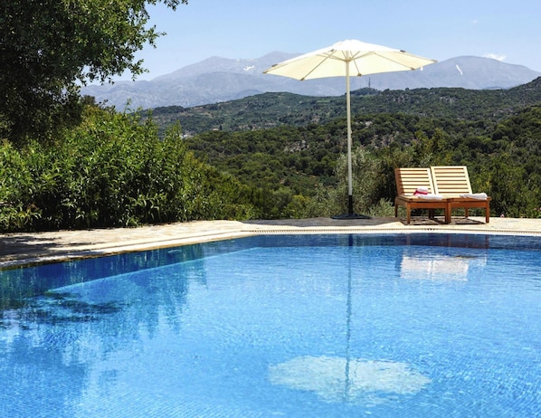 Apartment | Pool | Outdoor pool