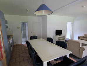 Bungalow | Dining - Ferienhaus in Fassberg mit Einer Terrasse (Faßberg)