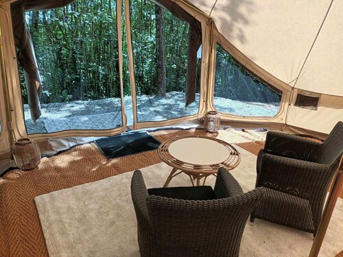 Charming Glamping tent in quiet place, with swimming pool, bathroom and kitchen