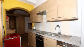 Apartment | Private kitchen | Electric kettle