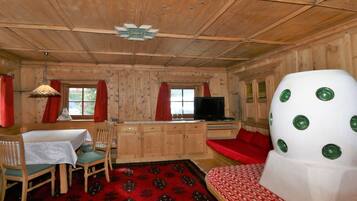 Apartment | Living room | Fireplace